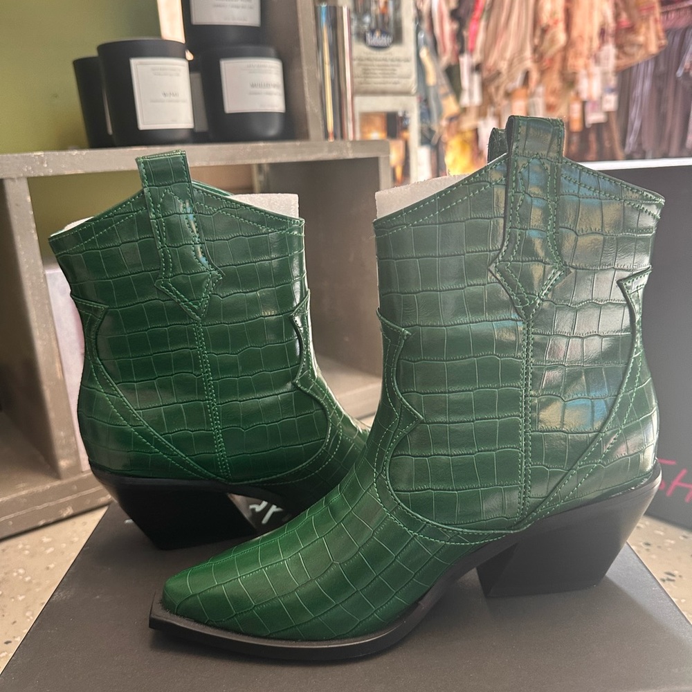 Emerald Green Booties NWT